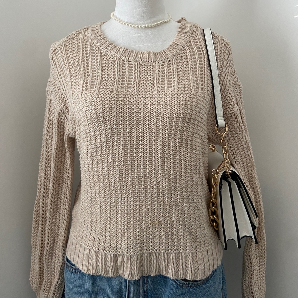 Brand: American Eagle Outfitters 
Size: XS 
Color: Cream